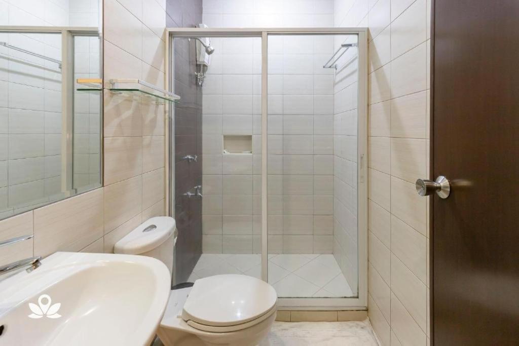 Makati Boutique Hotel Near Naia Airport Terminal 3 Edsa Pasay Cbd Makati City Dış mekan fotoğraf