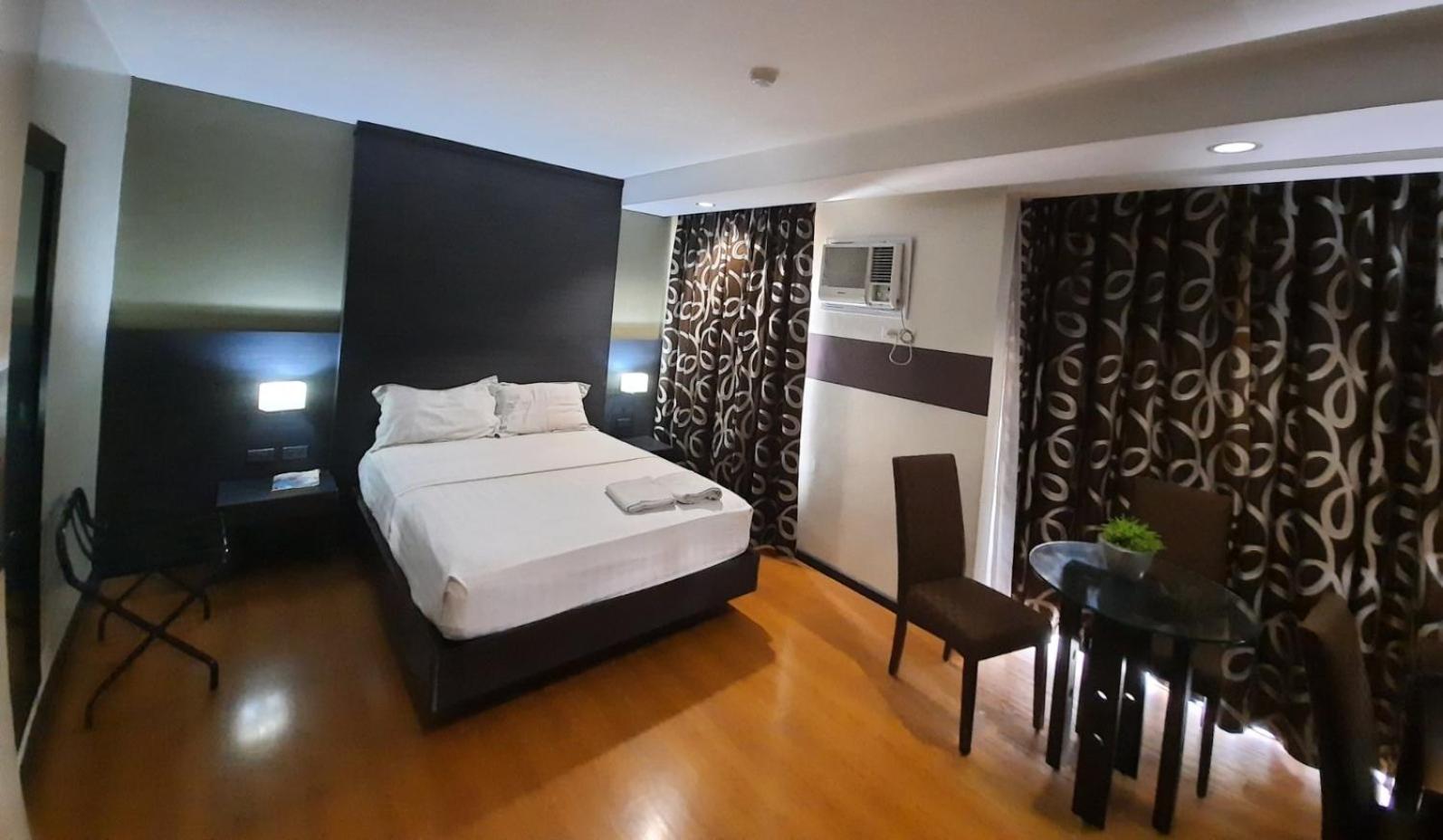 Makati Boutique Hotel Near Naia Airport Terminal 3 Edsa Pasay Cbd Makati City Dış mekan fotoğraf