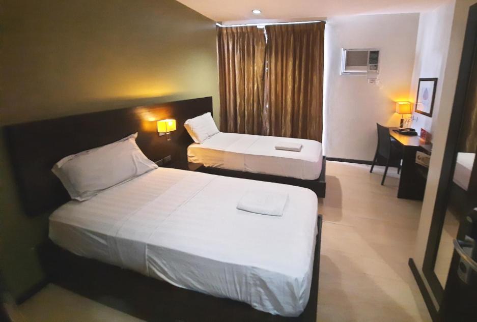 Makati Boutique Hotel Near Naia Airport Terminal 3 Edsa Pasay Cbd Makati City Dış mekan fotoğraf